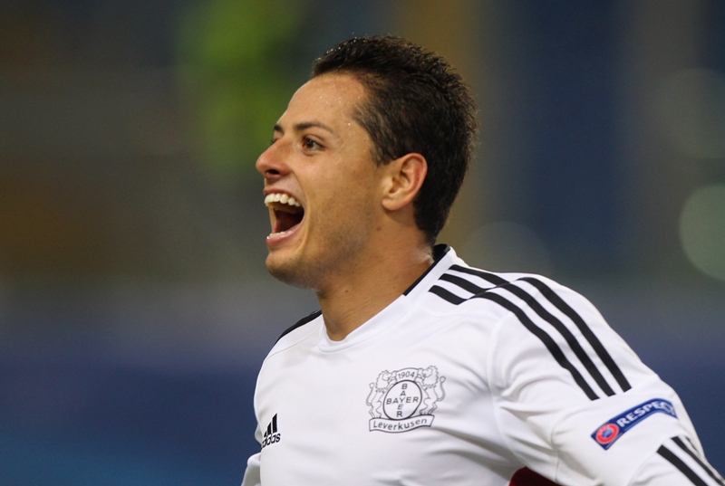 Chicharito, goleador en Champions.
