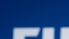 Hayatou, dormido en sesión de la FIFA en Zurich.