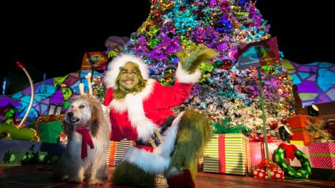 Universal Studios Hollywood celebra la Navidad con The Grinchmas.