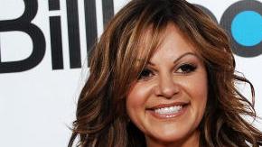 En los últimos años de su vida, la cantante Jenni Rivera fue la cantante de música en español más exitosa y conocida.