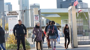 LAUSD schools reopen after threat_1