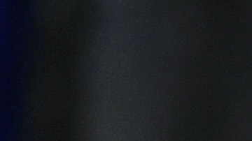 El instante en el que Paulina Vega, Miss Universo 2015 (der.), le quita la corona a Ariadna Gutiérrez, Miss Colombia 2015.