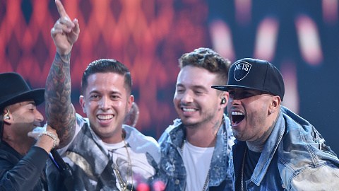 J Balvin y Nicky Jam son grandes amigos arriba y abajo del escenario.