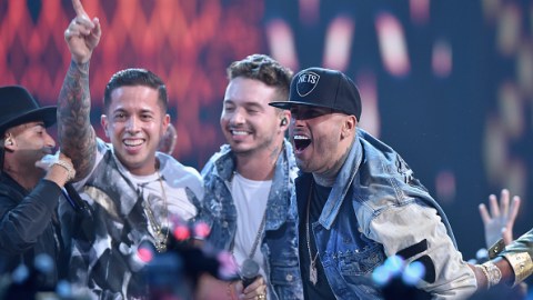J Balvin y Nicky Jam son grandes amigos arriba y abajo del escenario.