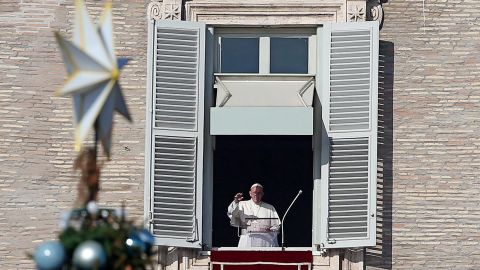 El Papa Francisco bendice a los creyentes en Roma