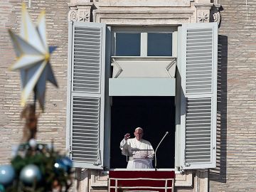 El Papa Francisco bendice a los creyentes en Roma
