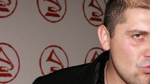 El polémico cantante es conocido por los escándalos y constantes rumores sobre sus problemas con el alcohol.