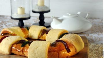 No hay como una taza de chocolate, atole y champurrado para acompañar la tradicional Rosca de Reyes.