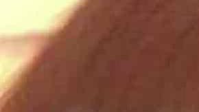 Denise Peraza, de 27 años, contó que una de las víctimas de la masacre, su compañero de trabajo Shannon Johnson, la abrazó para que ella no fuera alcanzada por las balas.