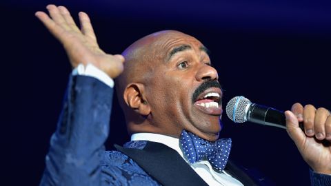 El comediante Steve Harvey podría sacarle provecho a la atención mediática de su error en Miss Universo 2015.