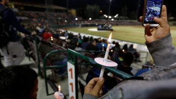 Vigilia en San Bernardino para honrar a las víctimas de la masacre.