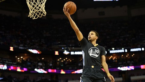 El 31 de ocubre, en Nueva Orleáns, Stephen Curry anotó 40 puntos.