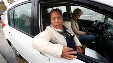 Socorro Vásquez es de las personas que teme los decomisos de auto por parte de la Policía al no tener una licencia de manejo. /AURELIA VENTURA