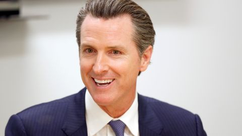 Gavin Newsom apoya la cobertura de salud universal, pero es muy complicado que lo implemente a nivel estatal. (Aurelia Ventura)