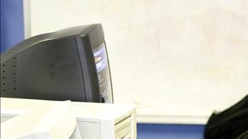 Cuando los Millennials hispanos se informan sobre cobertura de salud, comparten la información con sus padres.