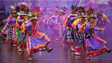 El Carnaval de Oruro en Bolivia es uno de los más coloridos.