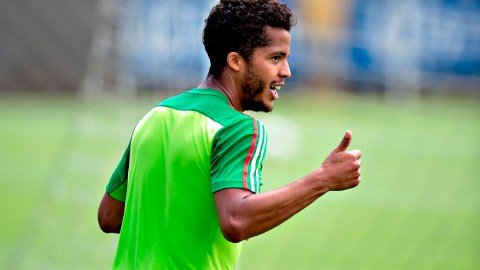 Giovani dos Santos, delantero del Galaxy de Los Ángeles, aún no sabe si iría a Juegos Olímpicos o la Copa América Centenario.