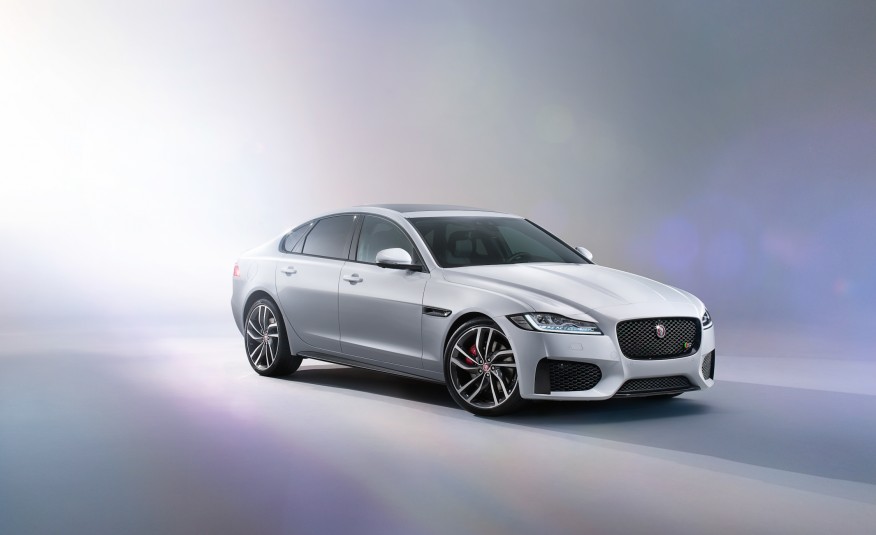 2016-Jaguar-XF-S