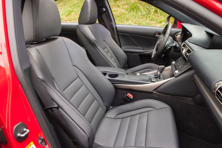 2016_lexus_is-interior