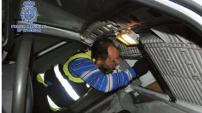 Los supuestos traficantes estaban esperando a que se redujera la seguridad en la frontera entre España y Francia para efectuar el traslado.