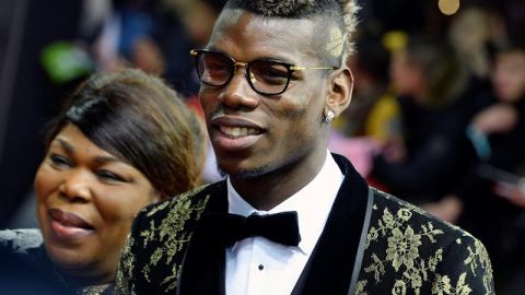 Paul Pogba, considerado en el once ideal del 2015, estuvo presente en la gala del Balón de Oro. Foto: EFE.