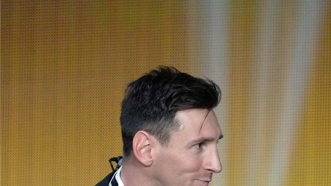 Messi y Kaká, en la entrega del Balón de Oro.  Foto: EFE.