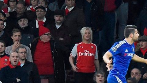 Gran imagen. Diego Costa celebra en un estadio mudo.