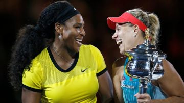 La tenista alemana Angelique Kerber derrotó a Serena Williams en la final del Abierto de Australia y se adjudicó el primer Grand Slam del año. Foto: EFE.