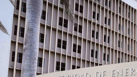Fachada de la sede de la Autoridad de Energía Eléctrica de Puerto Rico