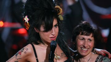 La madre de Amy Winehouse cuenta detalles sobre la infancia de la cantante en un nuevo libro.