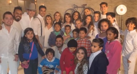 angelica rivera gaviota papa francisco album