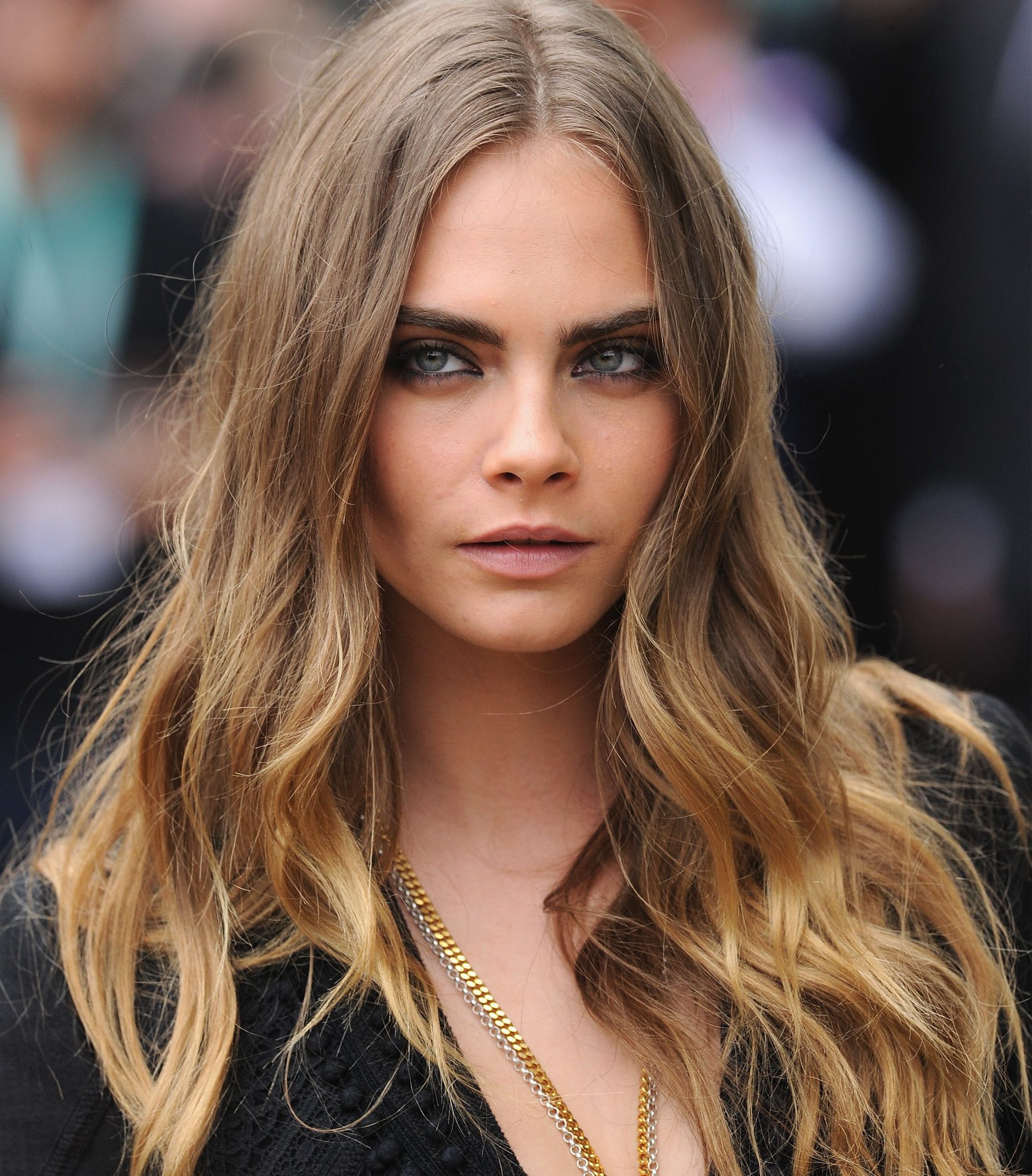 Cara Delevingne olvida a Paris Jackson en los brazos de otra mujer Ashley Benson foto