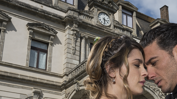 Irene Azuela y Erick Elías son los protagonistas de "El hotel de los secretos".