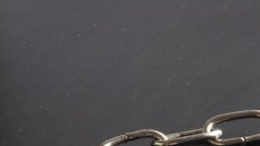 Detienen a dos colombianos por narcomenudeo.