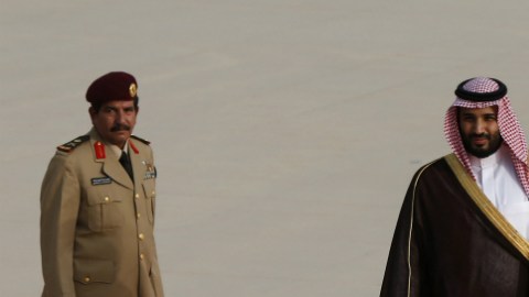 Jordan's Prince Faisal bin Al-Hussein (R), and Saudi Arabia's Deputy Crown Prince Mohammed bin Salman (C)