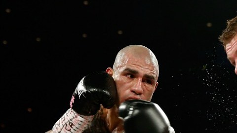 Miguel Cotto y Saúl "Canelo" Álvarez. Foto: Getty Images.
