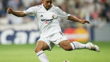 Roberto Carlos jugó en el Real Madrid al lado de Zinedine Zidane, actual técnico del equipo blanco.