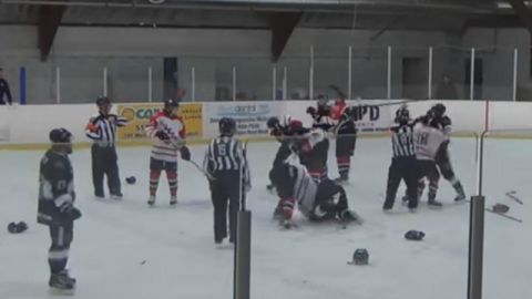 Una singular pelea que terminó de una forma por demás increíble.