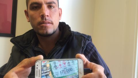 José Birrueta le pidió a un amigo que cobrara un billete de la lotería con el que ganó $75,000 dólares. /FRANCISCO CASTRO