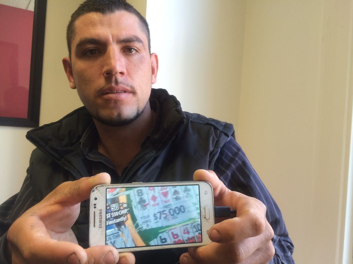 José Birrueta le pidió a un amigo que cobrara un billete de la lotería con el que ganó $75,000 dólares. 