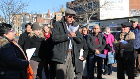 Abel Nuñez, director ejecutivo de CARECEN en Washington pide a los inmigrantes que mantengan la calma y conozcan sus derechos.