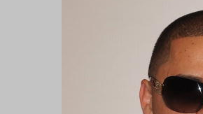 Larry Hernández no se arrepiente de haber cantado un narcocorrido sobre su famoso paisano.