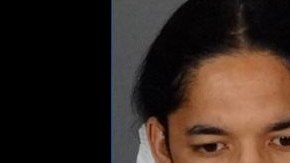 Michael Charles Parker, de 31 años, es acusado de acuchillar a un cliente.