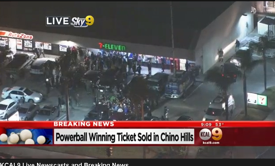 La tienda 7-Eleven donde se vendió un boleto ganador del Jackpot de Powerball, en Chino Hills, California.