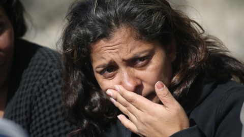 Cientos de mujeres escapan de El Salvador debido a la violencia de género.