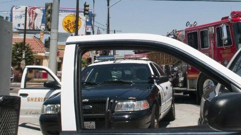 El Sheriff del condado  Jim McDonnell quiso proporcionar el listado a los fiscales, pero el sindicato que representa a los agentes de rango solicitó bloquearlo.