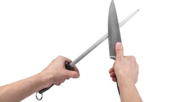 Invierte en un cuchillo de calidad, de acero inoxidable, que te durará mucho tiempo./ Shutterstock.
