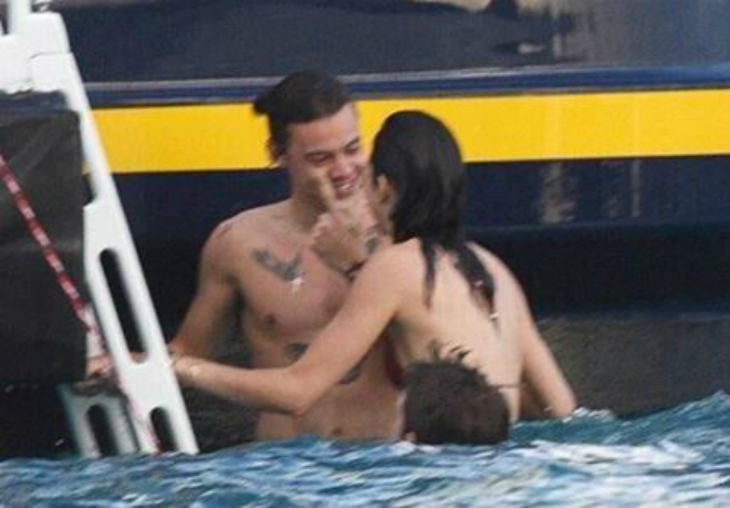 Harry Styles y Kendall Jenner barco