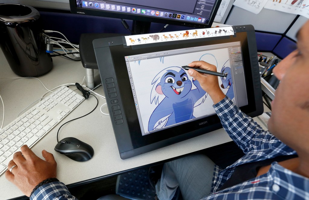 02/03/16 / BURBANK/ Jose Zelaya, a character designer for Disney. (Photo by Aurelia Ventura/La Opinion)