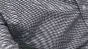 02/29/16 /LOS ANGELES/Jose Sarmiento with his wife Magnolia and young children, Meliz and Josue, file their income taxes at the Los Angeles Mexican consulate as part of a new free service. (Photo by Aurelia Ventura/La Opinion)